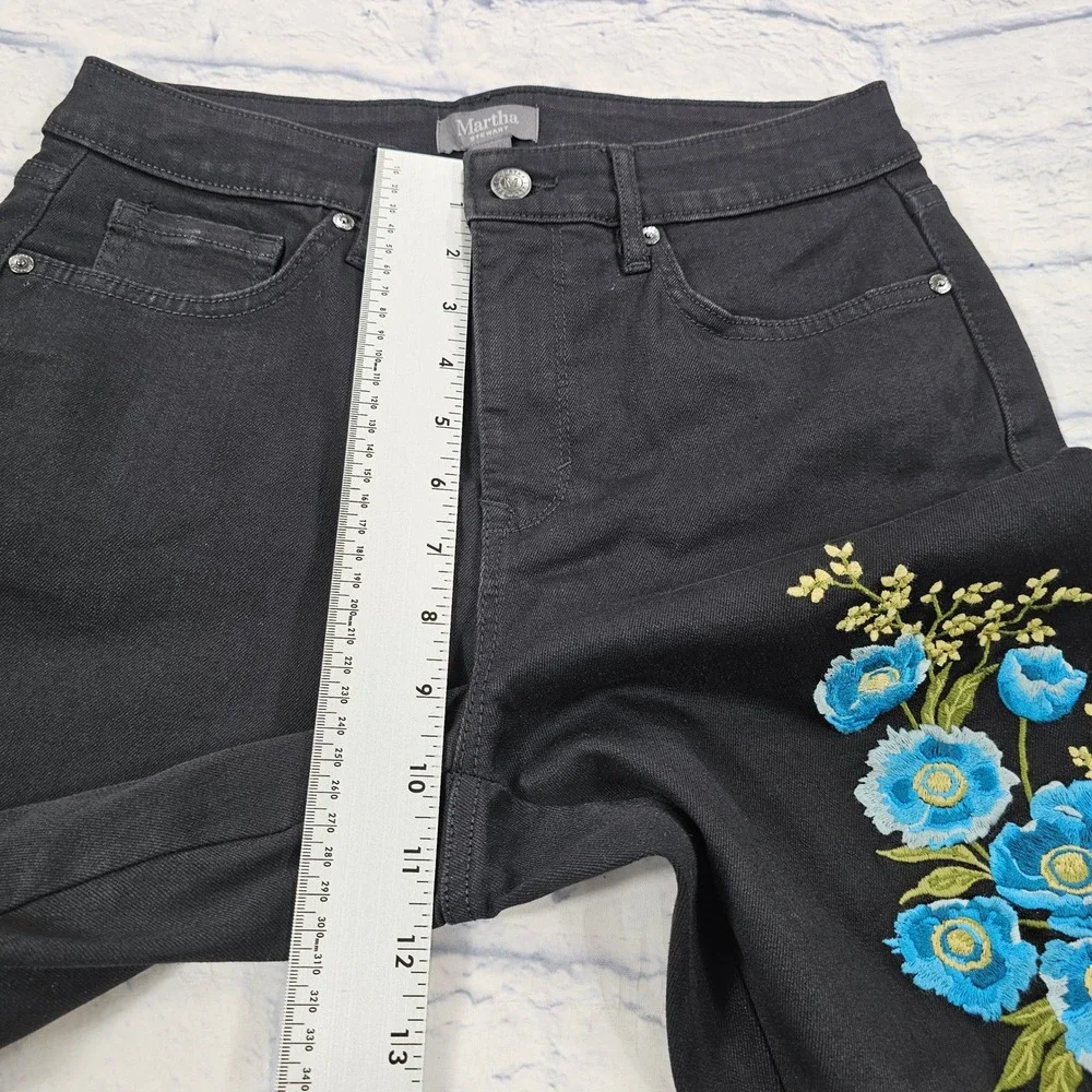 Martha Stewart Jeans Women 6 Black Blue Floral Embroidered High Rise Straight